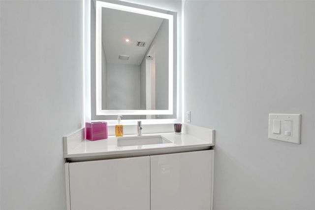 920 Intracoastal Drive 503, Fort Lauderdale, FL 33304