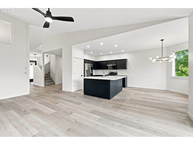 14121 Sw TEWKESBURY Dr, Portland, OR 97224