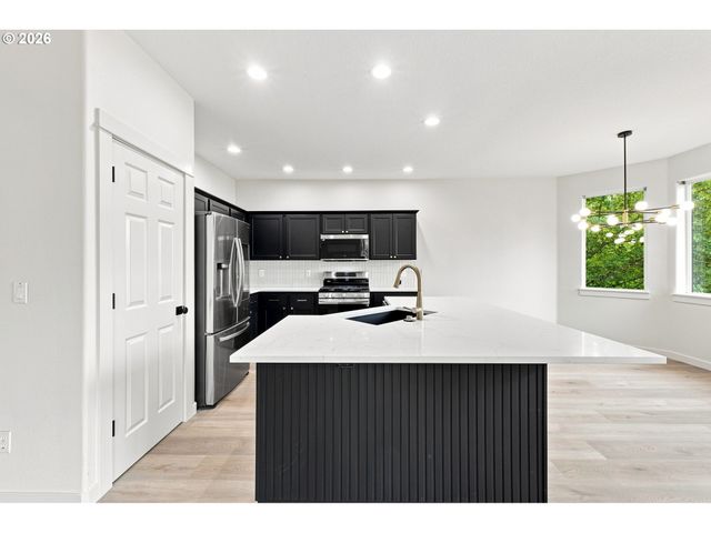 14121 Sw TEWKESBURY Dr, Portland, OR 97224