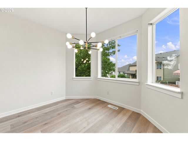 14121 Sw TEWKESBURY Dr, Portland, OR 97224
