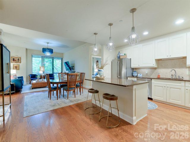 701 Royal Court 306, Charlotte, NC 28202