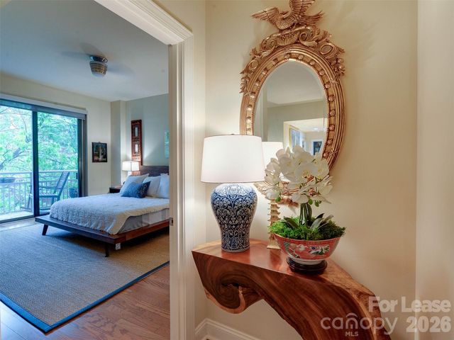 701 Royal Court 306, Charlotte, NC 28202