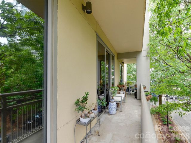 701 Royal Court 306, Charlotte, NC 28202