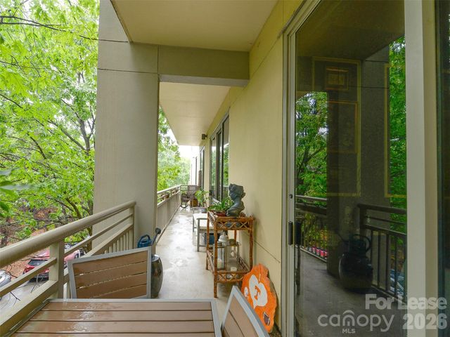 701 Royal Court 306, Charlotte, NC 28202