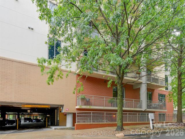 701 Royal Court 306, Charlotte, NC 28202