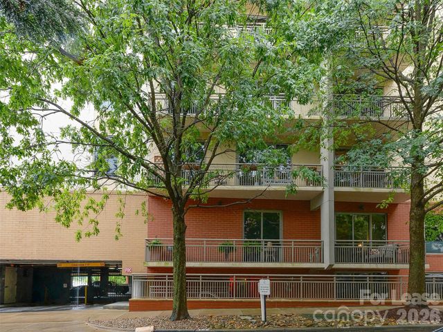 701 Royal Court 306, Charlotte, NC 28202