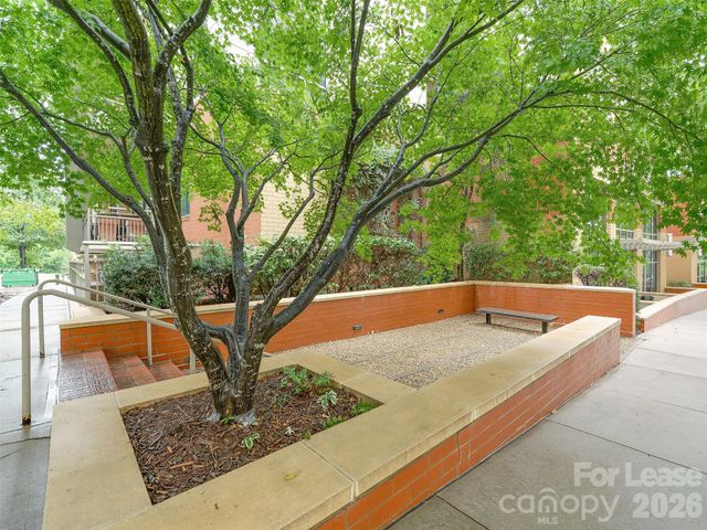 701 Royal Court 306, Charlotte, NC 28202