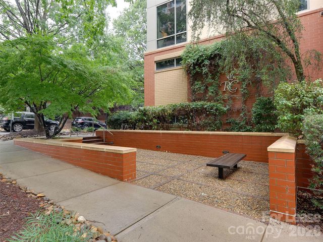 701 Royal Court 306, Charlotte, NC 28202