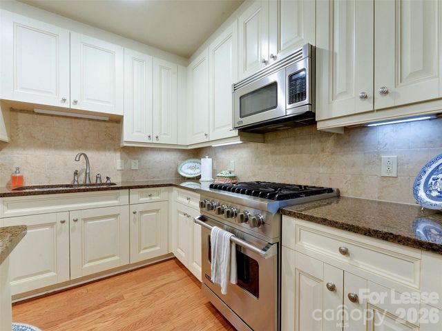 701 Royal Court 306, Charlotte, NC 28202