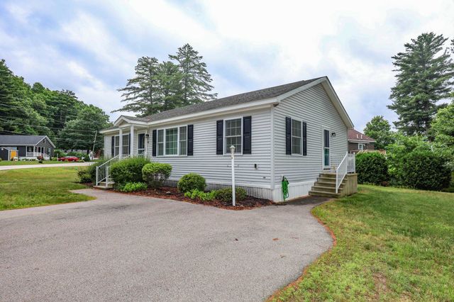 41 Farmwood Drive, Nashua, NH 03062