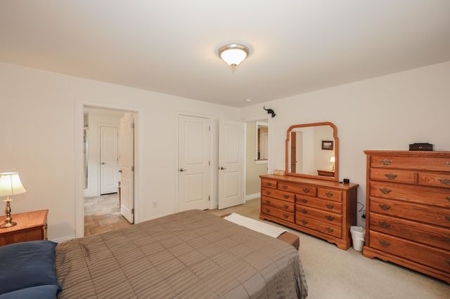41 Farmwood Drive, Nashua, NH 03062