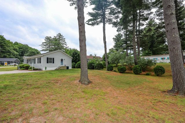 41 Farmwood Drive, Nashua, NH 03062