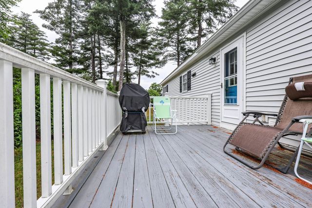 41 Farmwood Drive, Nashua, NH 03062