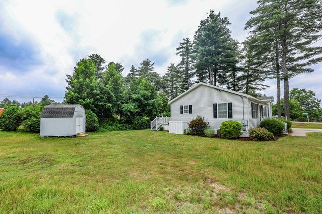 41 Farmwood Drive, Nashua, NH 03062
