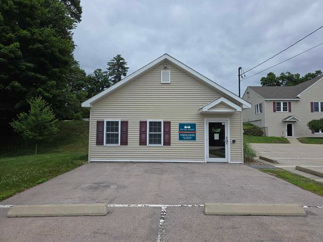 41 Farmwood Drive, Nashua, NH 03062