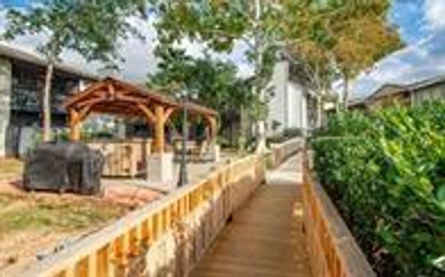 9009 Richmond Avenue 407, Houston, TX 77063