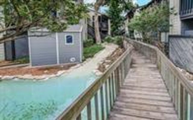 9009 Richmond Avenue 407, Houston, TX 77063