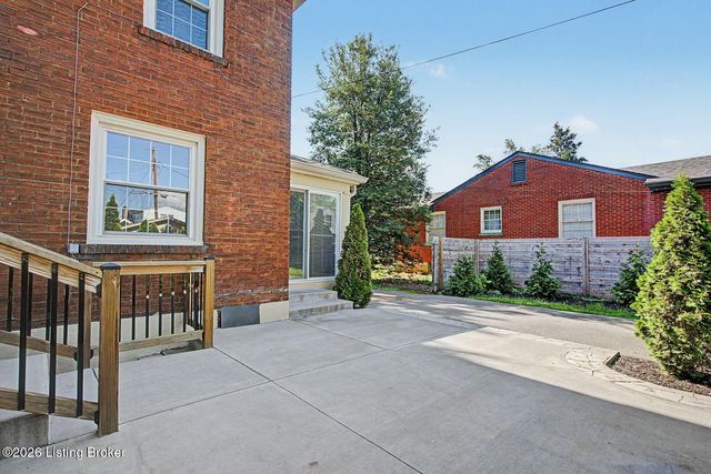 110 Brown Ave, Louisville, KY 40207