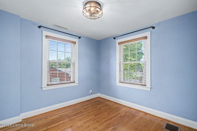 110 Brown Ave, Louisville, KY 40207