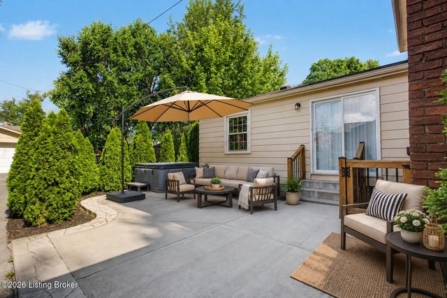 110 Brown Ave, Louisville, KY 40207