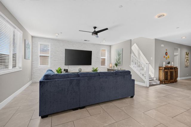 1265 Mirassou Lane, Gilroy, CA 95020