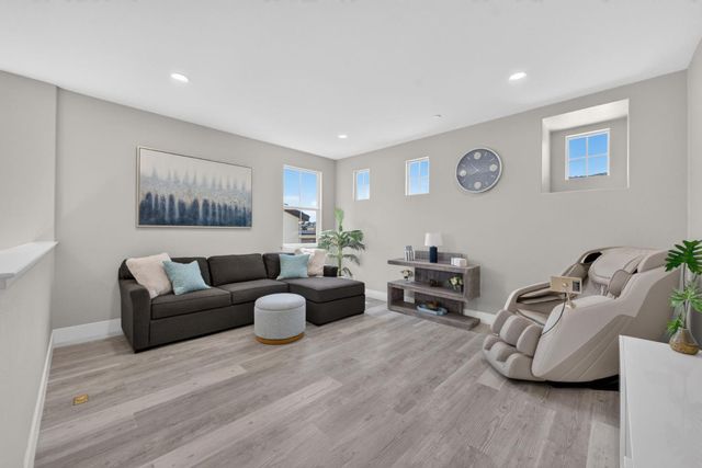 1265 Mirassou Lane, Gilroy, CA 95020