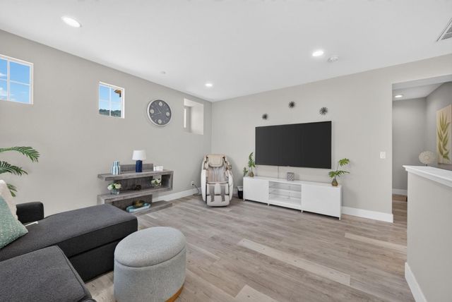 1265 Mirassou Lane, Gilroy, CA 95020