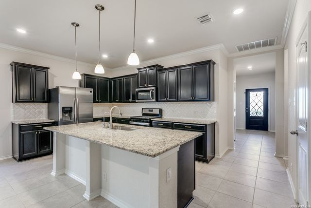 12445 Vista Rim, San Antonio, TX 78233