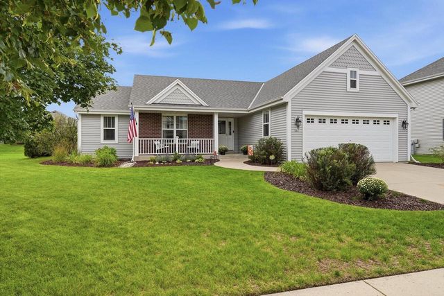 751 N Sandy LANE, Elkhorn, WI 53121