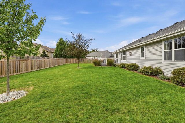 751 N Sandy LANE, Elkhorn, WI 53121
