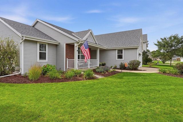 751 N Sandy LANE, Elkhorn, WI 53121