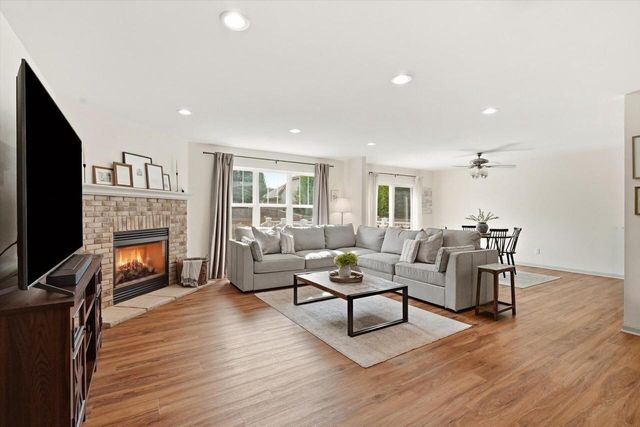 751 N Sandy LANE, Elkhorn, WI 53121
