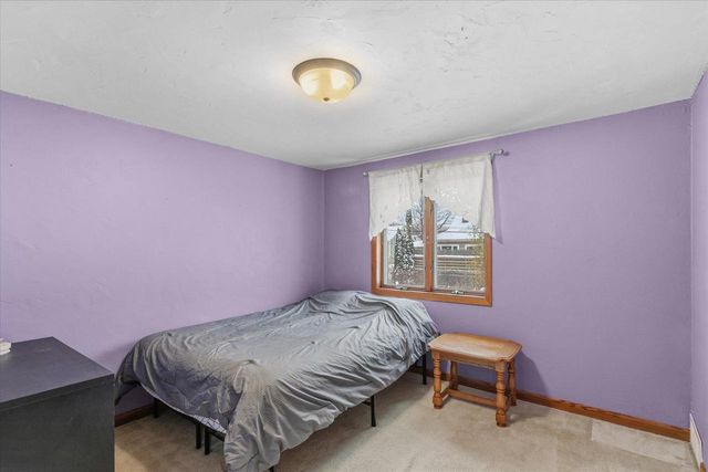 1021 ROYAL BOULEVARD, Green Bay, WI 54303