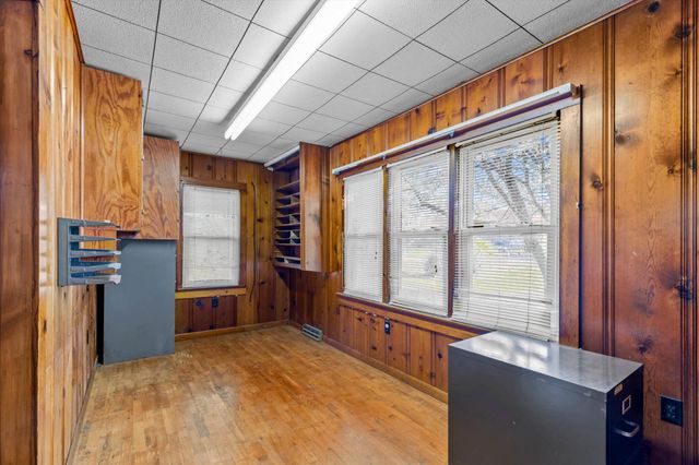 8903-3 General Baptist Road, Mountain Grove, MO 65711