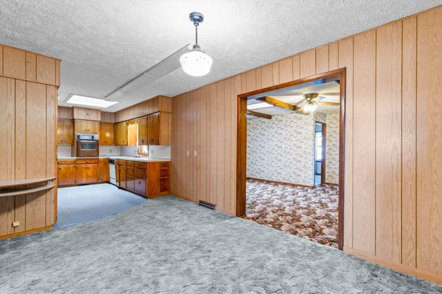 8903-3 General Baptist Road, Mountain Grove, MO 65711