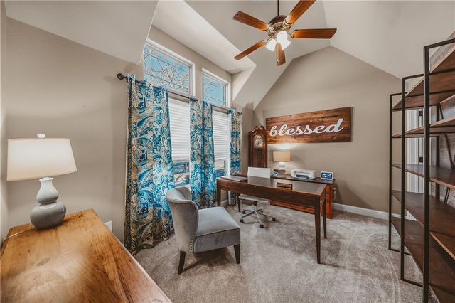 3301 Stonepoint Avenue, Bentonville, AR 72713