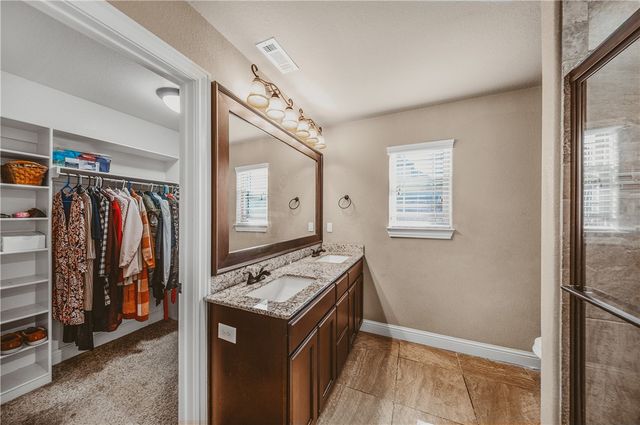 3301 Stonepoint Avenue, Bentonville, AR 72713