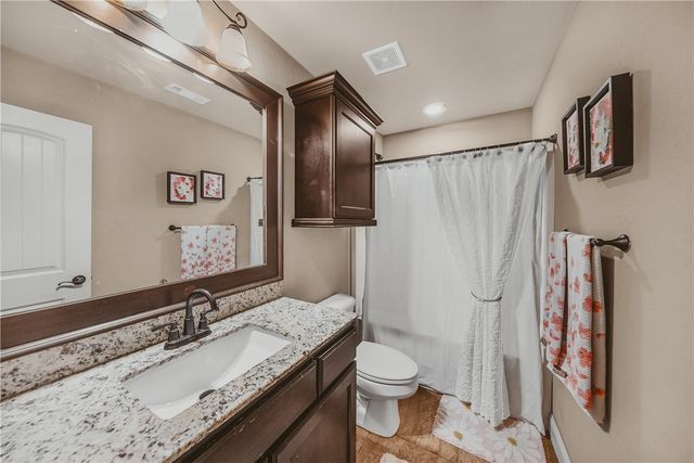 3301 Stonepoint Avenue, Bentonville, AR 72713