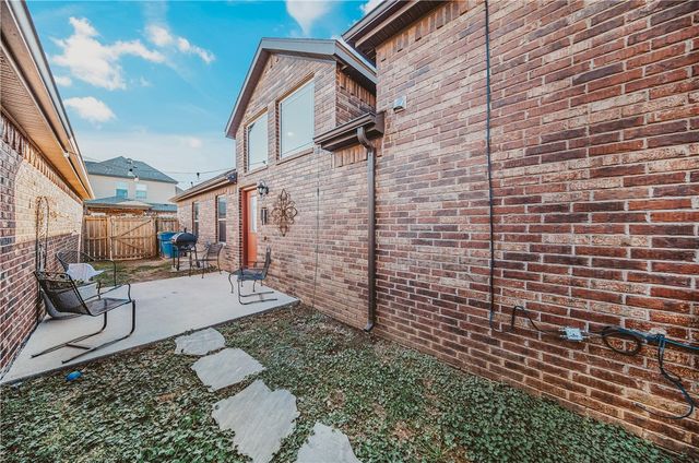 3301 Stonepoint Avenue, Bentonville, AR 72713