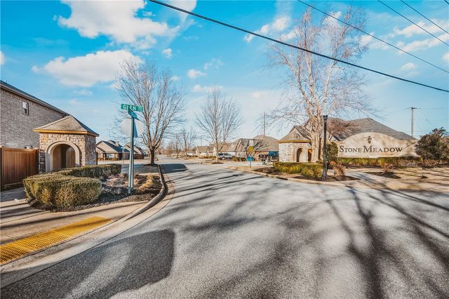 3301 Stonepoint Avenue, Bentonville, AR 72713