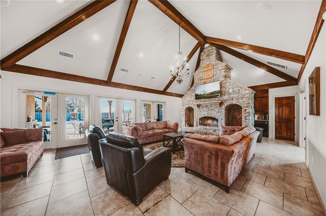 3301 Stonepoint Avenue, Bentonville, AR 72713