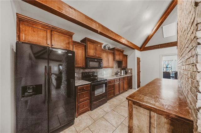 3301 Stonepoint Avenue, Bentonville, AR 72713