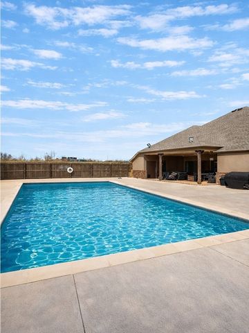 3301 Stonepoint Avenue, Bentonville, AR 72713