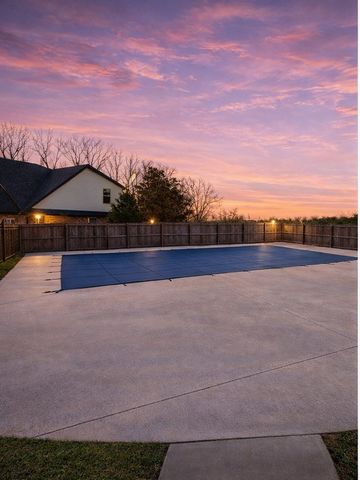 3301 Stonepoint Avenue, Bentonville, AR 72713