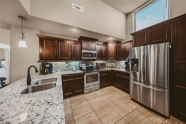 3301 Stonepoint Avenue, Bentonville, AR 72713