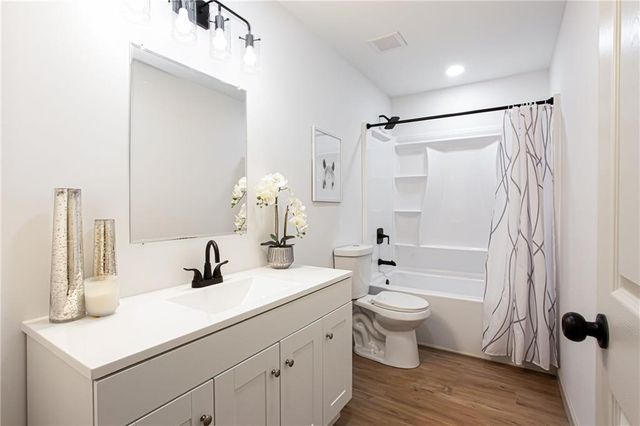 1318 Needmore Street SW, Conyers, GA 30012