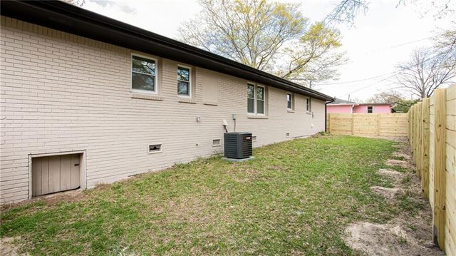 1318 Needmore Street SW, Conyers, GA 30012