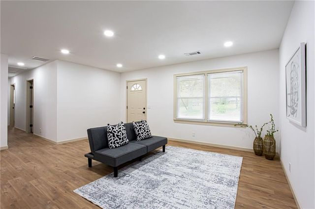 1318 Needmore Street SW, Conyers, GA 30012