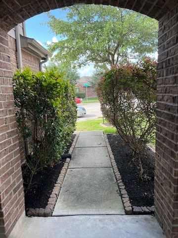 4346 Lake Cypress Circle, Houston, TX 77068
