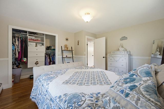 377 Kenyon Ave, Pawtucket, RI 02861